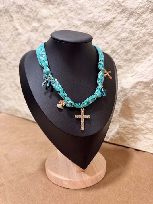 Collana Bandana con Charms – Confezione da 12 Pezzi