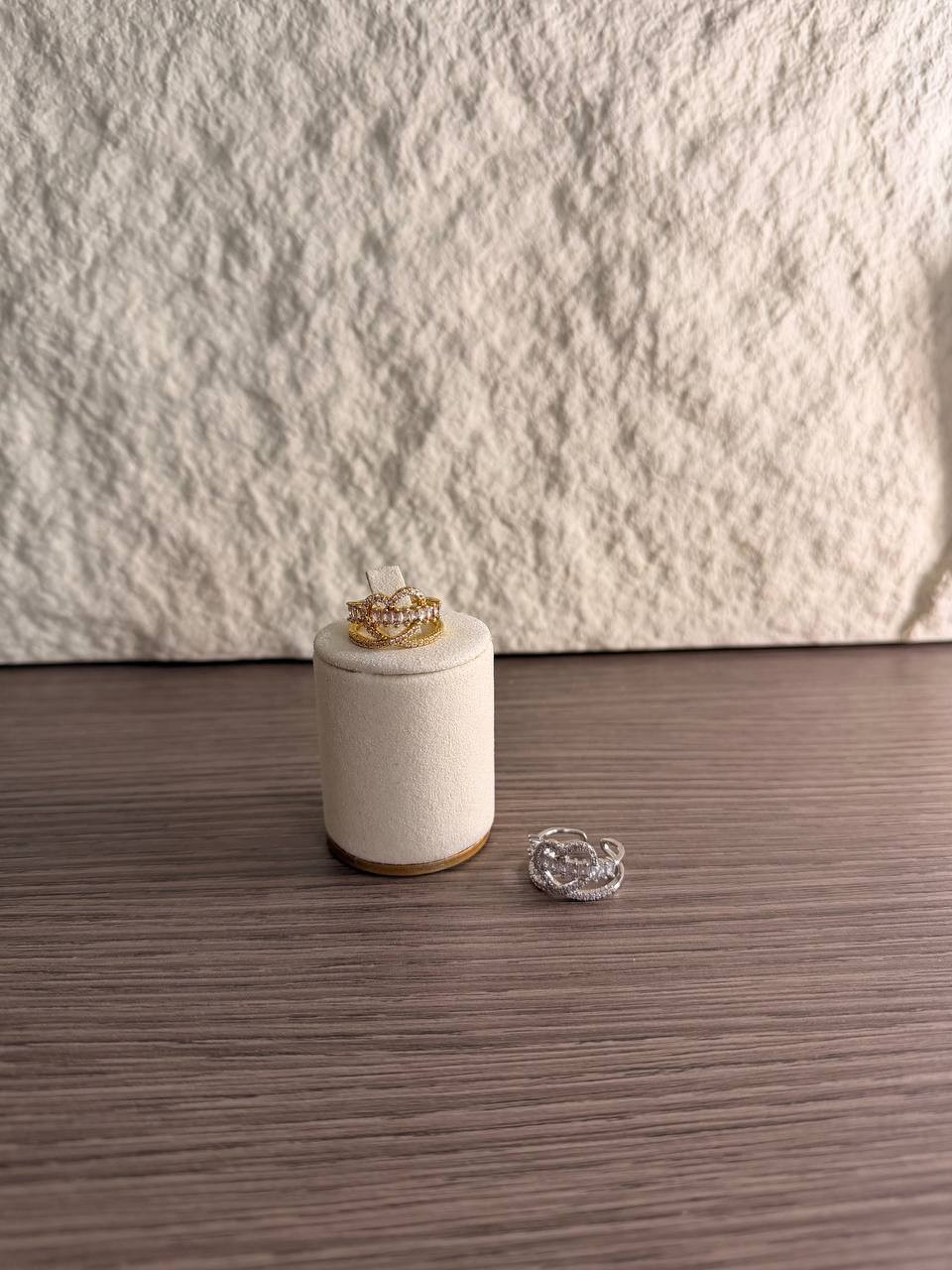 Anello Fascia Intreccio di Cuori con Cristalli – Confezione da 12 Pezzi