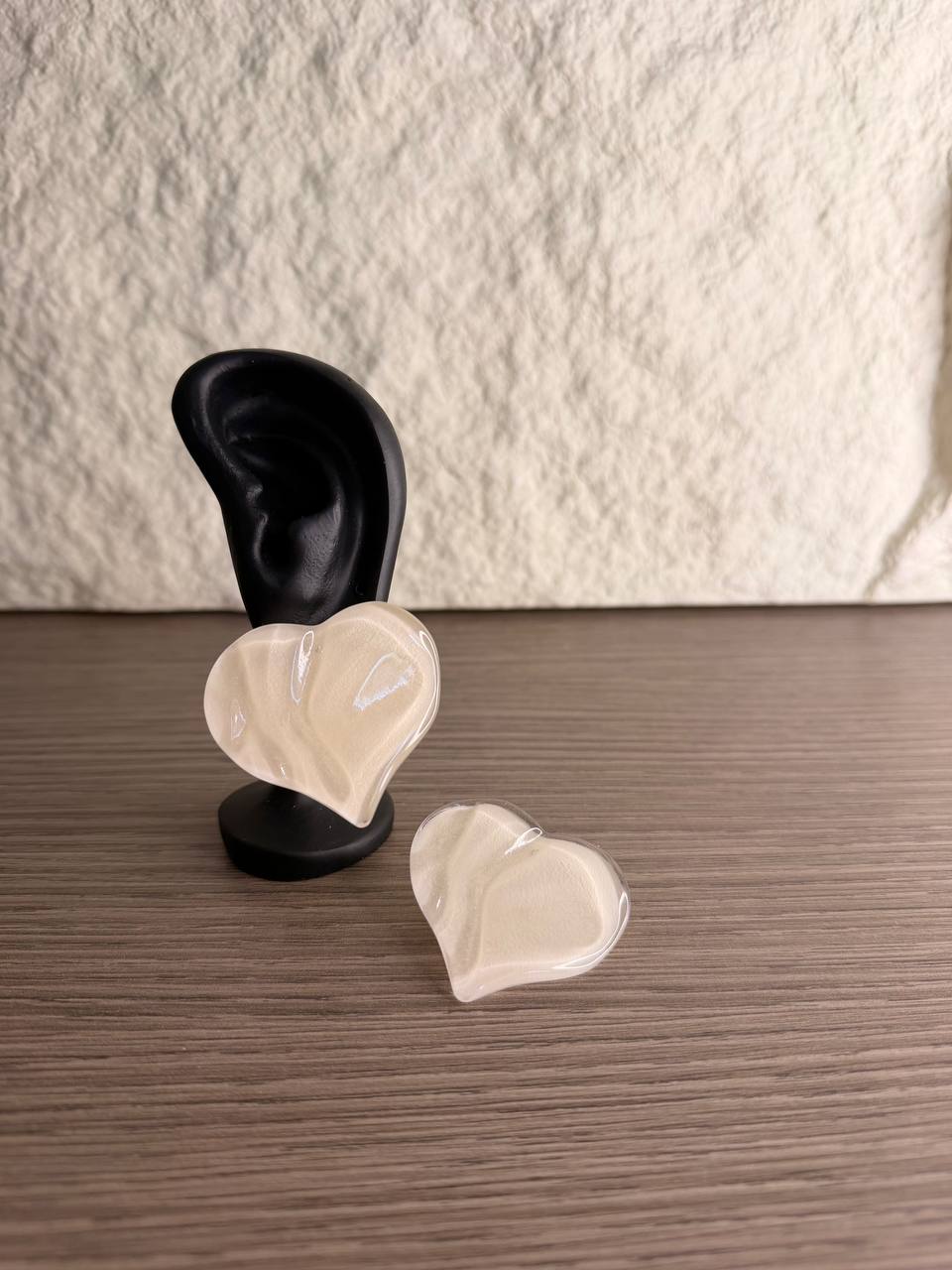 Orecchini Cuore Resina Perlati – Confezione da 12 Set