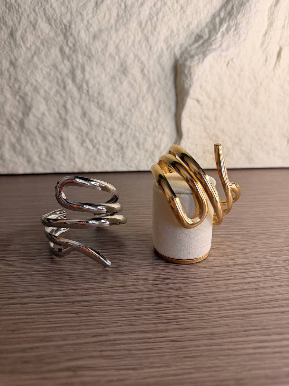 Anello Fascia Multifilo Astratto – Confezione da 12 Pezzi