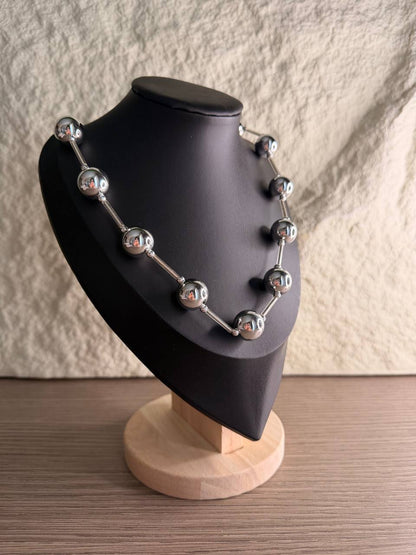 Collana Sfere Big con Barilotti Metallici – Confezione da 12 Pezzi