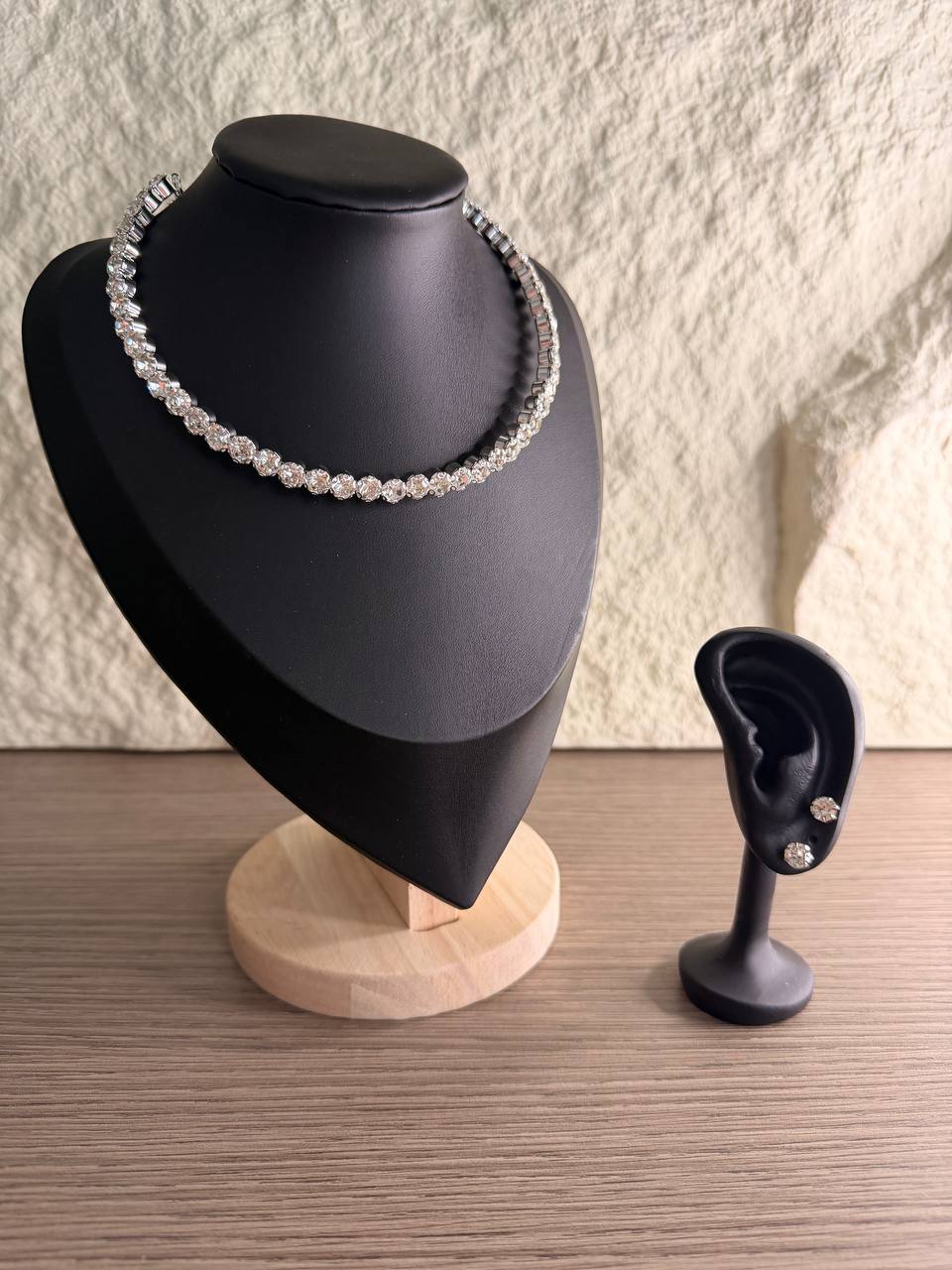 Set Collana e Orecchini Punto Luce con Pietre Luminose – Confezione da 24 Pezzi
